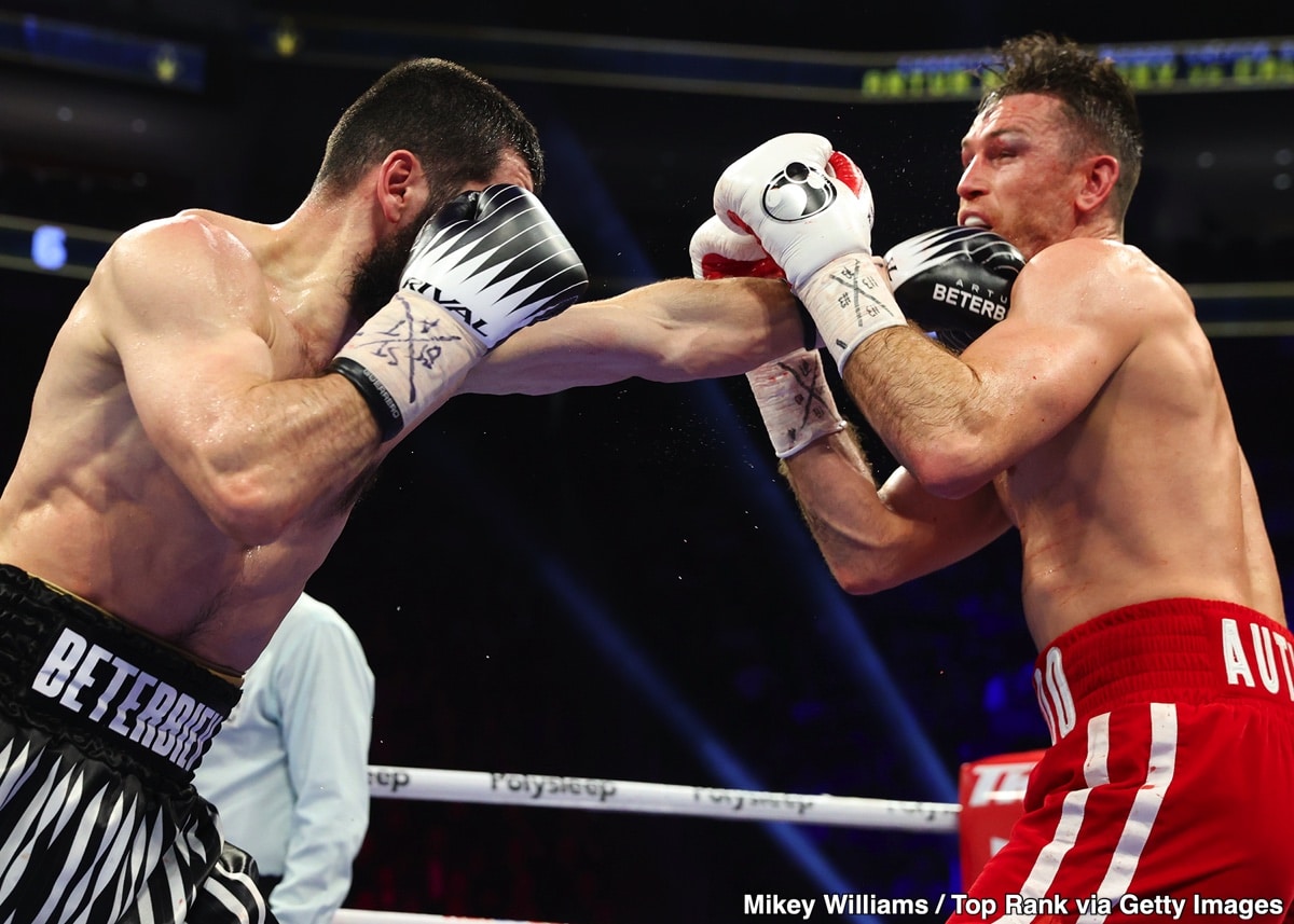 Artur Beterbiev vs Callum Smith action15 001