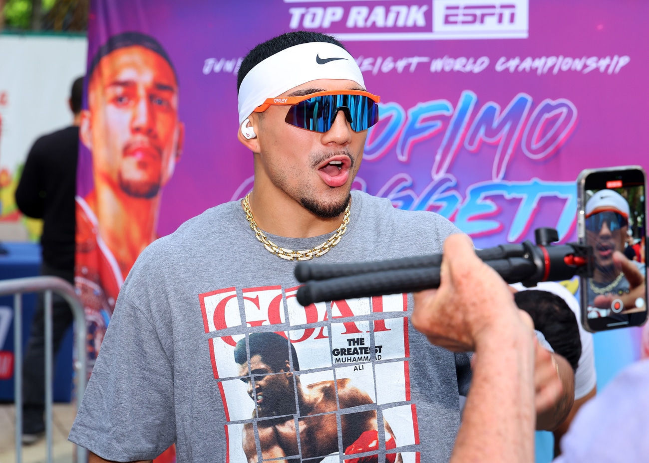 Teofimo Lopez arrives 2